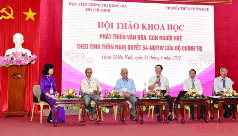 Phát triển văn hóa, con người Huế theo tinh thần Nghị quyết số 54 của Bộ Chính trị -0
