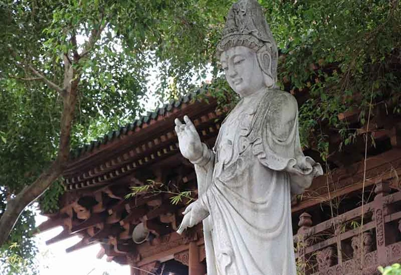 Chùa Minh Thành đẹp cổ kính giữa lòng phố núi Pleiku -2