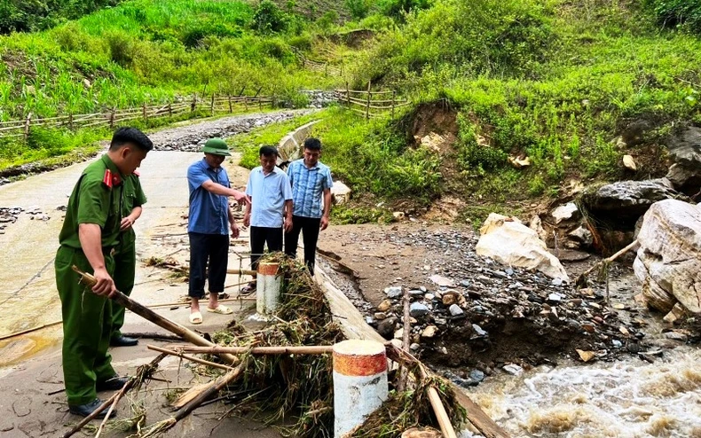 Nâng cao năng lực hộ đê và phòng, chống thiên tai -0