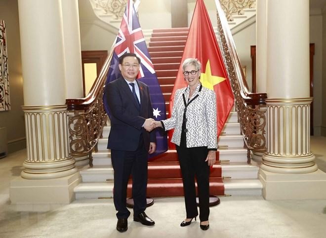 Chủ tịch Quốc hội Vương Đình Huệ gặp Thống đốc bang Victoria và tiếp đồng Bộ trưởng Thương mại và Sản xuất Australia ảnh 2