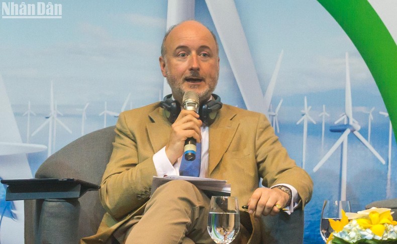 Ông Adam Bruce, Giám đốc đối ngoại toàn cầu của Công ty Mainstream Renewable Power.
