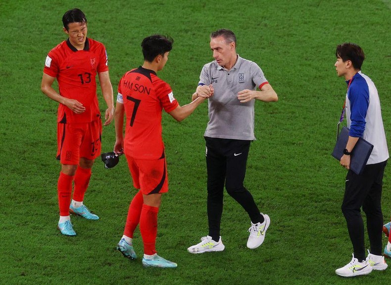Huấn luyện viên Bento từ chức sau khi Hàn Quốc thảm bại trước Brazil ảnh 2