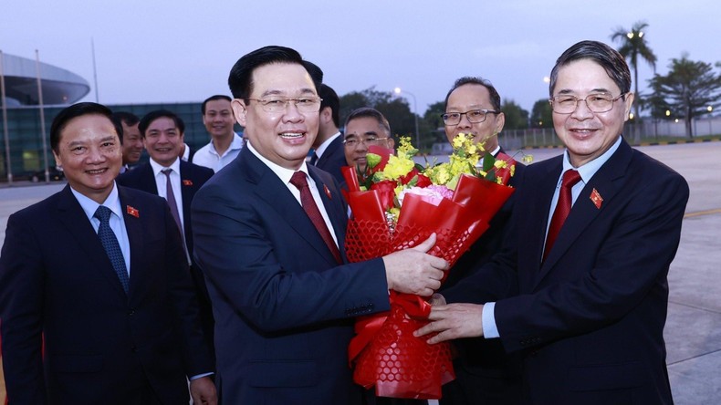 Chủ tịch Quốc hội lên đường thăm chính thức Vương quốc Campuchia và Cộng hòa Philippines ảnh 1