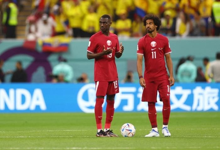 Ecuador thắng dễ chủ nhà Qatar ngày khai mạc ảnh 4