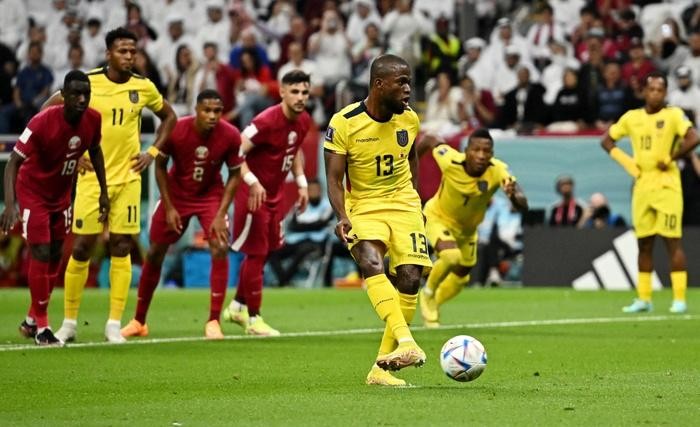 Ecuador thắng dễ chủ nhà Qatar ngày khai mạc ảnh 2