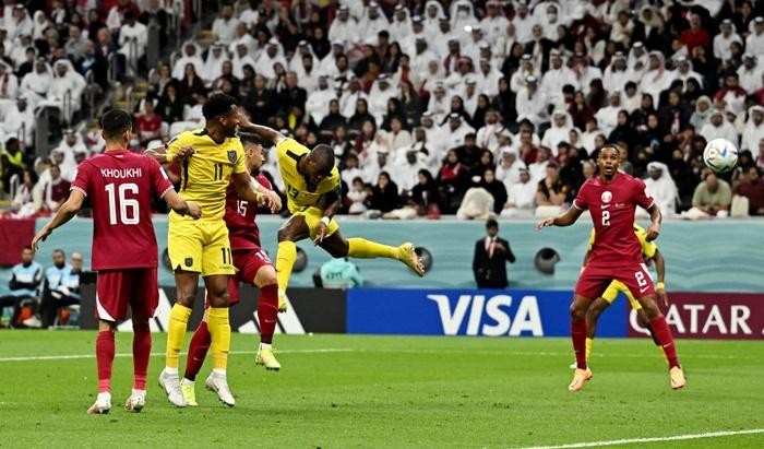 Ecuador thắng dễ chủ nhà Qatar ngày khai mạc ảnh 1