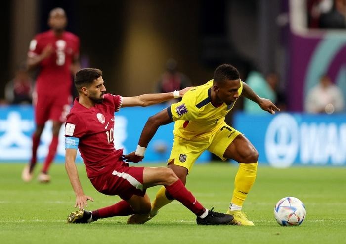 Ecuador thắng dễ chủ nhà Qatar ngày khai mạc ảnh 3