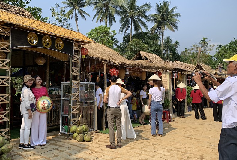 Hội làng Lộc Yên thu hút đông đảo người dân, du khách ảnh 3