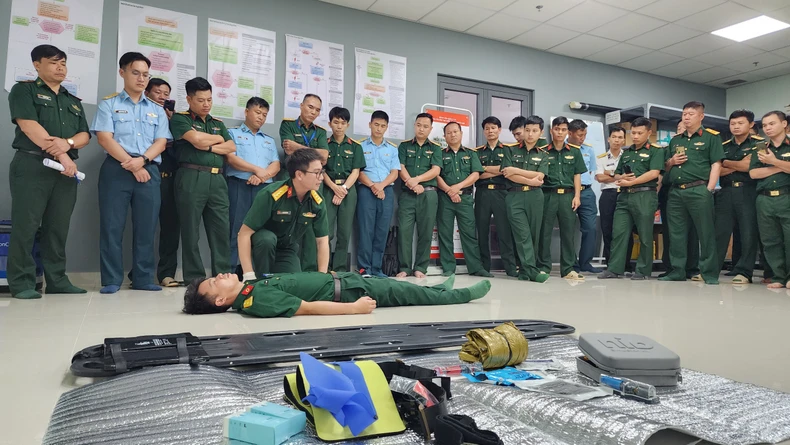 Hội nghị khoa học hồi sức, cấp cứu, chống độc toàn quân năm 2023 ảnh 2