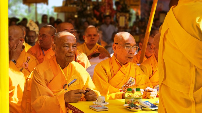 Hàng nghìn du khách, đồng bào Phật tử dự Lễ hội Quán Thế Âm tại Huế ảnh 2