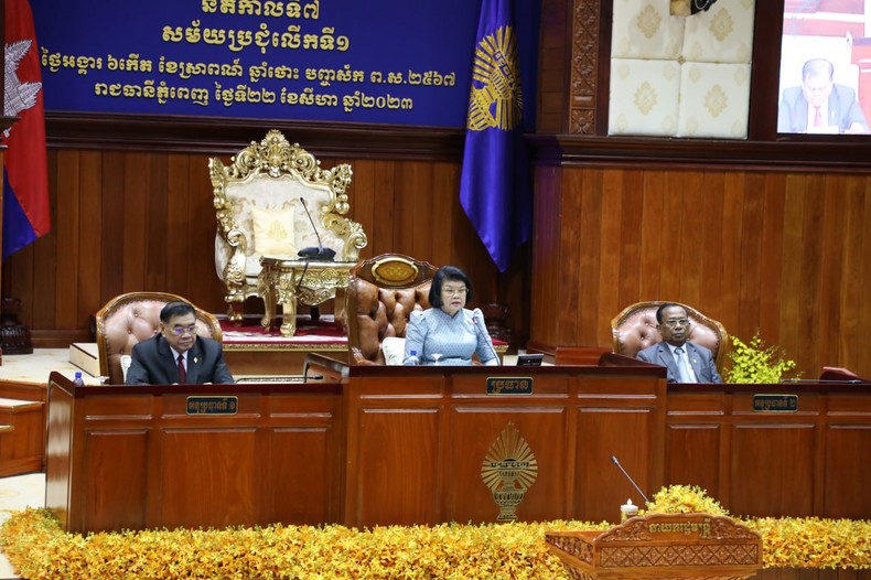 Campuchia bầu lãnh đạo chủ chốt của Quốc hội khóa mới và thông qua thành phần Chính phủ ảnh 1