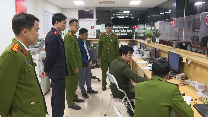 Phú Thọ: Khởi tố, bắt tạm giam Giám đốc Trung tâm đăng kiểm xe cơ giới số 19-01V ảnh 1