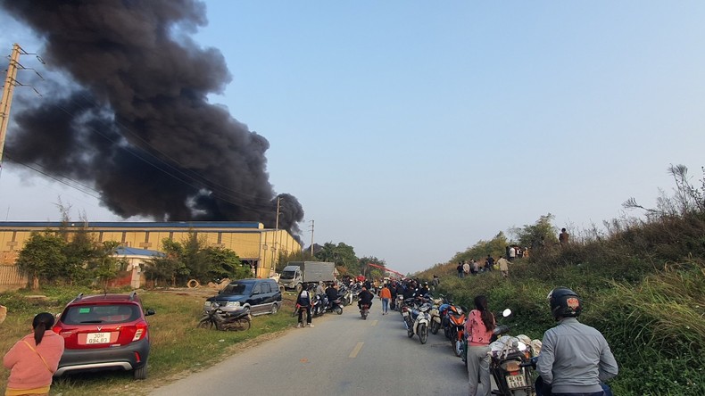 Hải Dương: Cháy nổ lớn ở cụm công nghiệp Ba Hàng ảnh 2