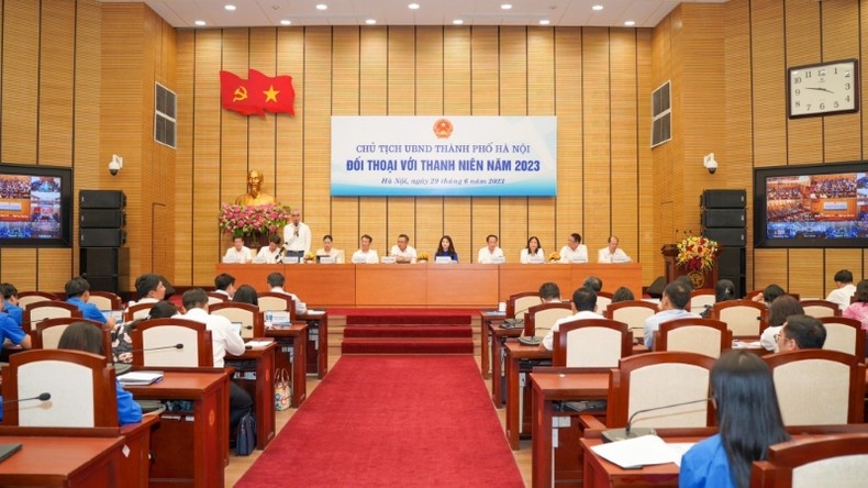 Chủ tịch Ủy ban nhân dân thành phố Hà Nội đối thoại với thanh niên ảnh 3