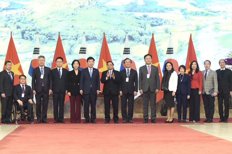 Mong muốn Hàn Quốc hỗ trợ Việt Nam xây dựng nền kinh tế độc lập, tự chủ, tham gia chuỗi giá trị toàn cầu ảnh 2