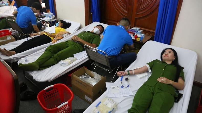 Công an tỉnh Bình Dương tổ chức hiến máu tình nguyện ảnh 1