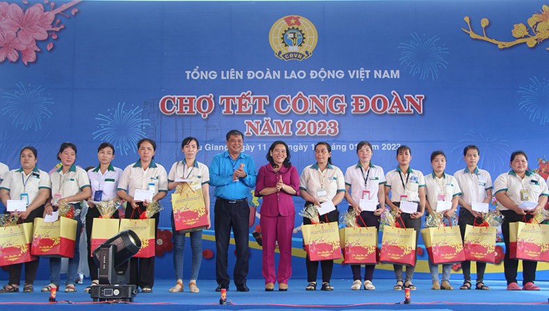 Hậu Giang khai mạc “Chợ Tết Công đoàn” năm 2023 ảnh 1