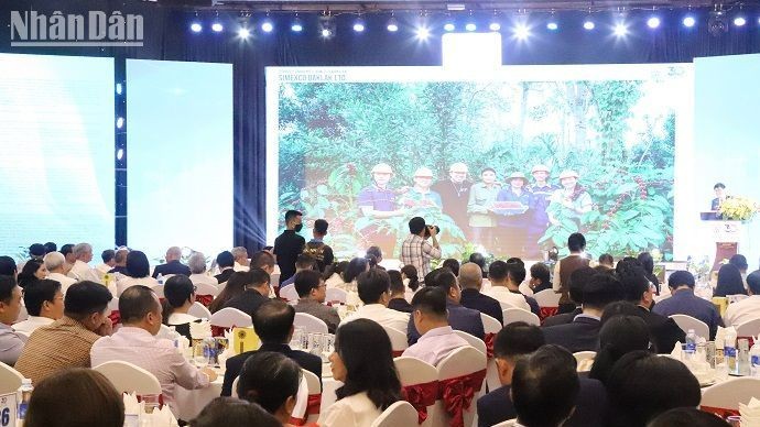 Nỗ lực trở thành doanh nghiệp hàng đầu trong ngành cà-phê Việt Nam ảnh 2