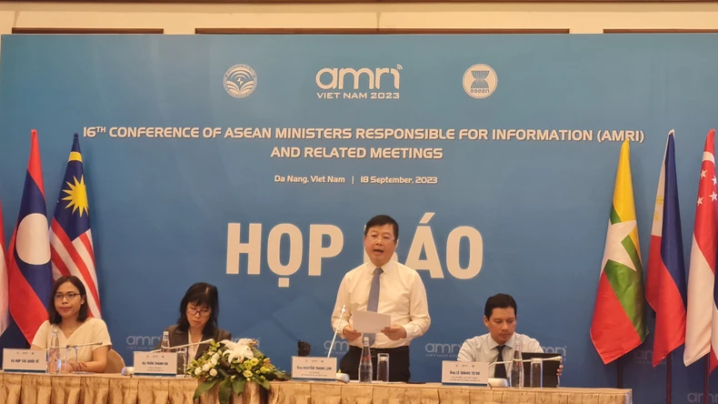 Họp báo thông tin về Hội nghị Bộ trưởng Thông tin ASEAN (AMRI) lần thứ 16, Hội nghị Bộ trưởng Thông tin ASEAN+3 lần thứ 7, và các hội nghị liên quan tại Đà Nẵng ảnh 1