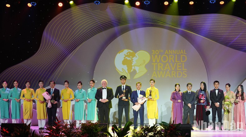 Vietnam Airlines nhận bốn giải thưởng tại World Travel Awards khu vực châu Á và châu Đại Dương 2023 ảnh 1