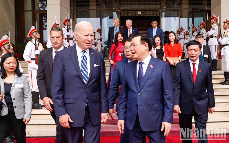 [Ảnh] Chủ tịch Quốc hội Vương Đình Huệ tiếp Tổng thống Mỹ Joe Biden ảnh 9