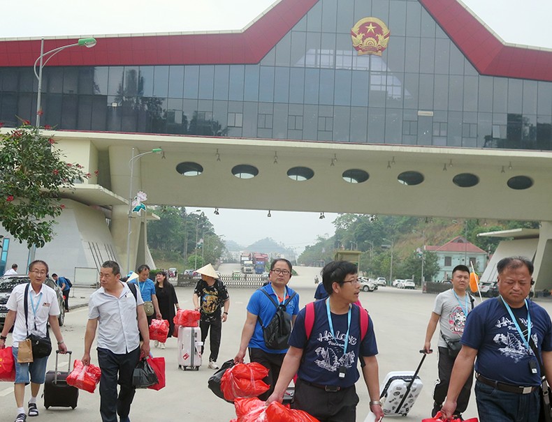 Mở lại các cặp cửa khẩu giữa Việt Nam và Trung Quốc ảnh 1