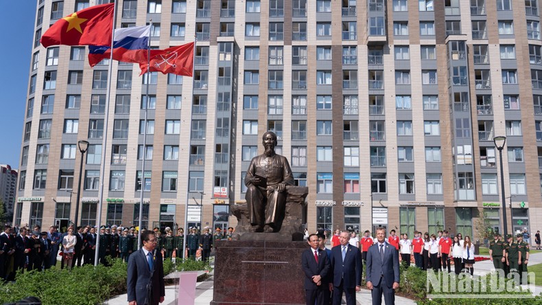Khánh thành tượng Chủ tịch Hồ Chí Minh tại Saint Petersburg của Nga ảnh 3