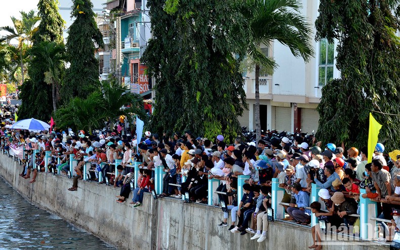 Tưng bừng Lễ hội đua thuyền trên sông Cà Ty, Xuân Quý Mão 2023 ảnh 3