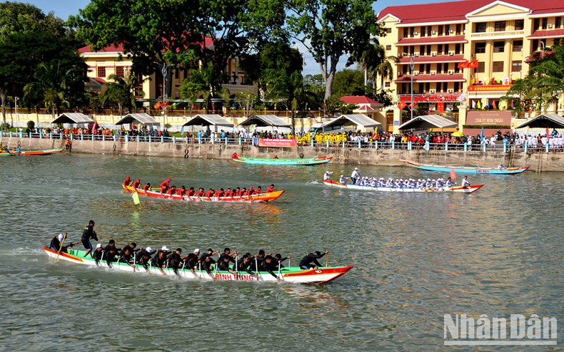 Tưng bừng Lễ hội đua thuyền trên sông Cà Ty, Xuân Quý Mão 2023 ảnh 5