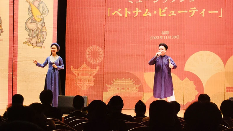 Kể chuyện Công chúa Ngọc Hoa đến Nhật từ 400 năm trước qua áo dài Nhật Bình ảnh 2