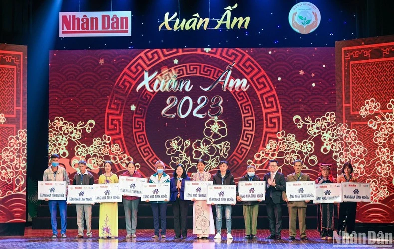 “Xuân ấm” năm 2024 đem xuân tới người nghèo ảnh 1