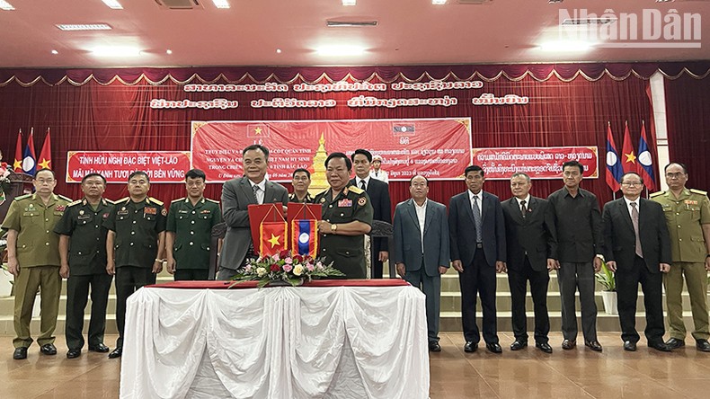 Hồi hương 10 bộ hài cốt liệt sĩ Việt Nam hy sinh tại 6 tỉnh Bắc Lào ảnh 3