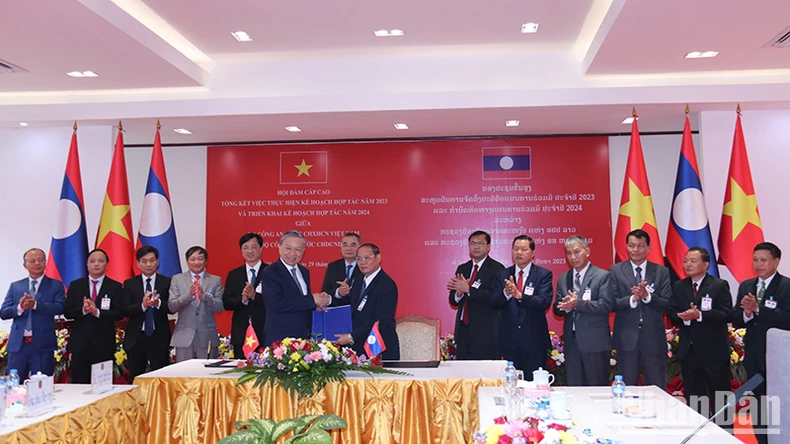 Đẩy mạnh hợp tác toàn diện giữa Bộ Công an hai nước Việt Nam-Lào ảnh 2