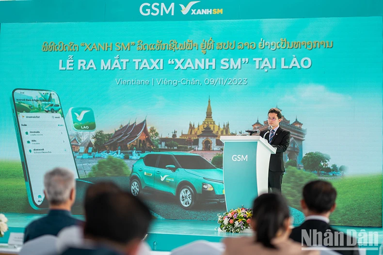 Hãng taxi Xanh SM của Việt Nam khai trương dịch vụ taxi điện đầu tiên tại Lào ảnh 1