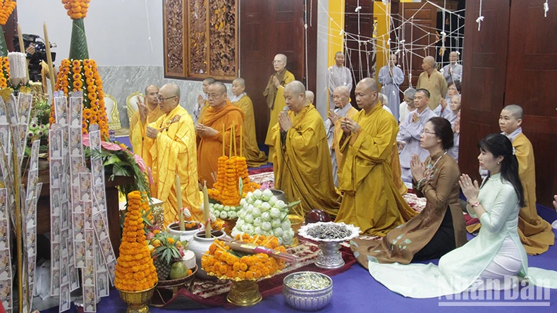 Hoàn thành việc trùng tu hai công trình Phật giáo Việt Nam tại Trung Lào ảnh 2