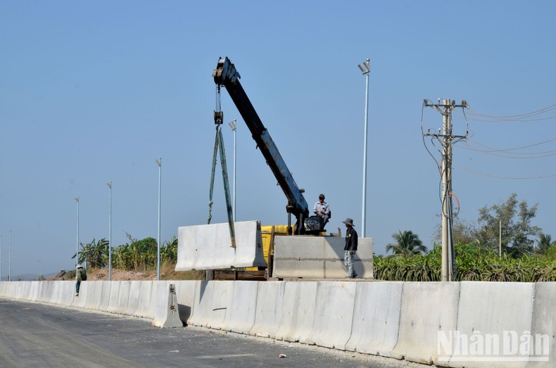 Đến 30/4, phải hoàn thành cao tốc Vĩnh Hảo-Phan Thiết và Phan Thiết-Dầu Giây ảnh 4