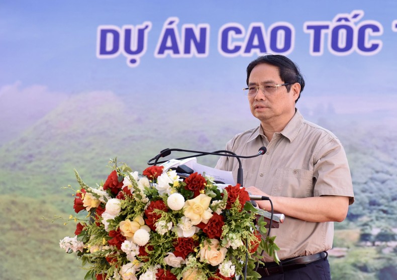 [Ảnh] Thủ tướng Phạm Minh Chính dự Lễ khởi công Dự án cao tốc Tuyên Quang-Hà Giang giai đoạn 1 ảnh 4