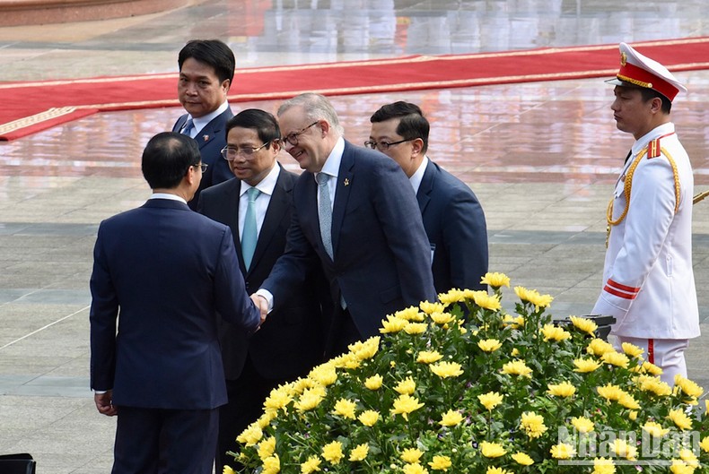 [Ảnh] Thủ tướng Phạm Minh Chính chủ trì Lễ đón Thủ tướng Australia Anthony Albanese ảnh 5
