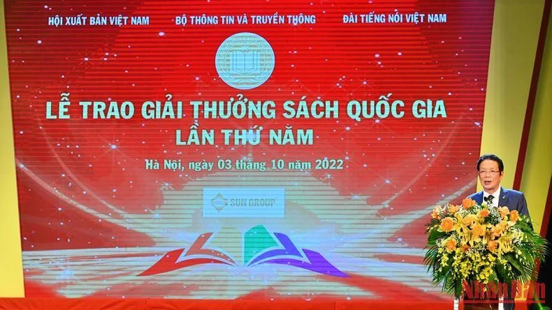 [Ảnh] Vinh danh những tác giả, tác phẩm xuất sắc của Giải thưởng Sách quốc gia lần thứ V ảnh 7