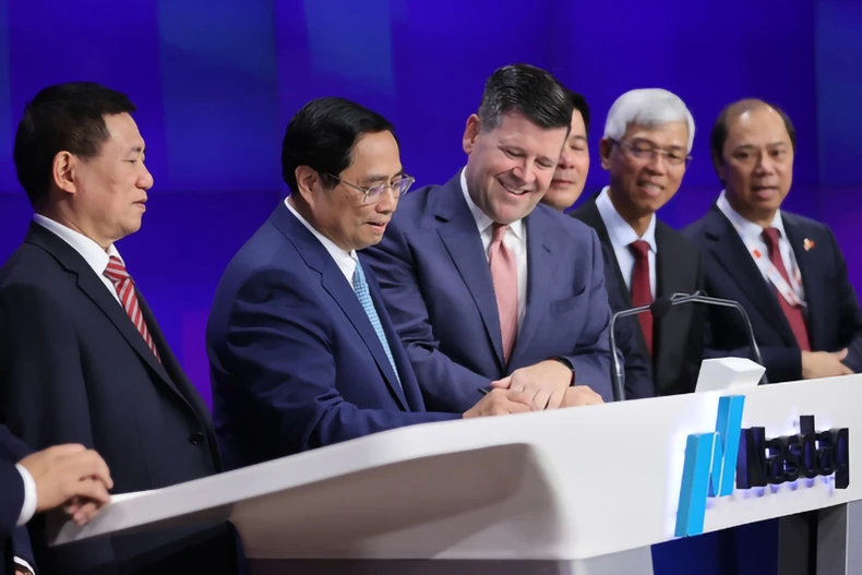 Thủ tướng Phạm Minh Chính rung chuông khai trương phiên giao dịch tại sàn chứng khoán NASDAQ ảnh 3