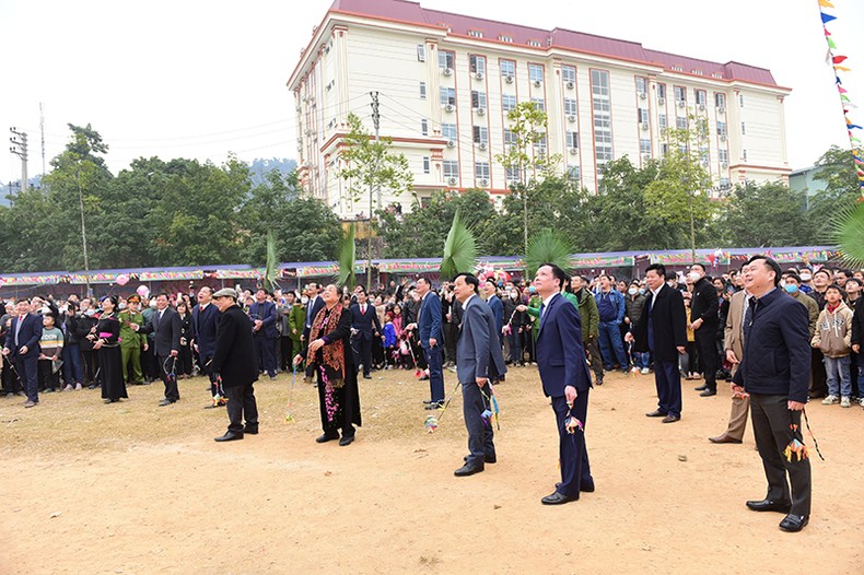 Lễ hội Lồng Tông - Ngày hội xuống đồng của dân tộc Tày tại Tuyên Quang ảnh 3