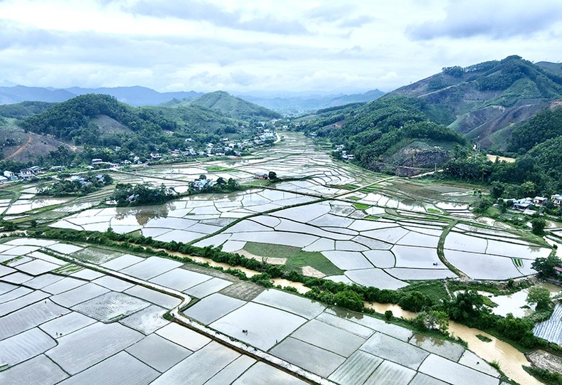  Lũng Cò - sân bay quốc tế đầu tiên của Việt Nam ảnh 1