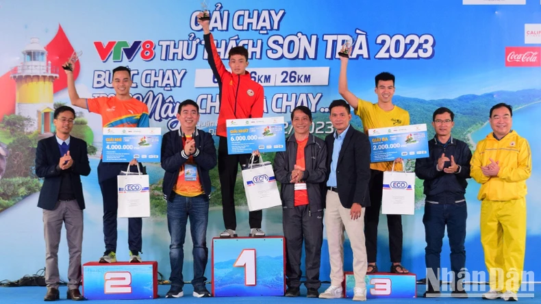 Gần 2.000 vận động viên tranh tài tại giải chạy Sơn Trà Run Challenge 2023 ảnh 2