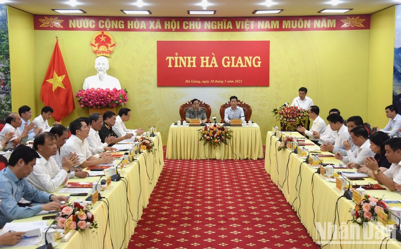 Thủ tướng Phạm Minh Chính thăm và làm việc tại tỉnh Hà Giang ảnh 1