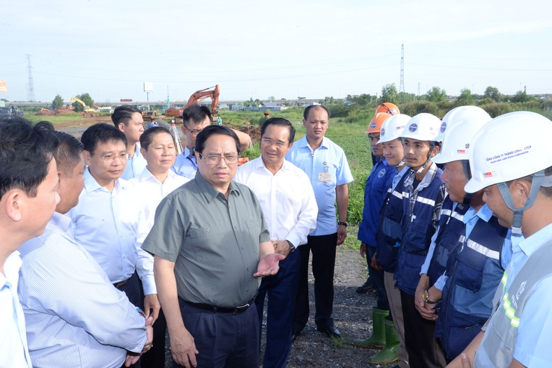 Thủ tướng Phạm Minh Chính dự Hội nghị Công bố quy hoạch và xúc tiến đầu tư tỉnh Long An ảnh 3