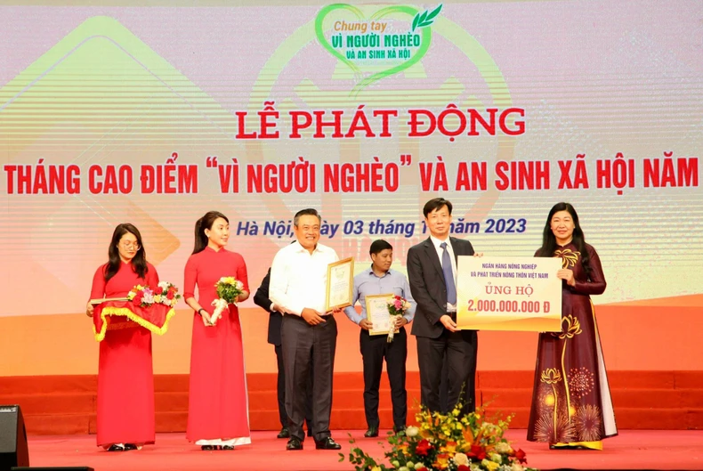 Hà Nội tiếp nhận hơn 50 tỷ đồng ủng hộ Tháng cao điểm “Vì người nghèo và an sinh xã hội" ảnh 1