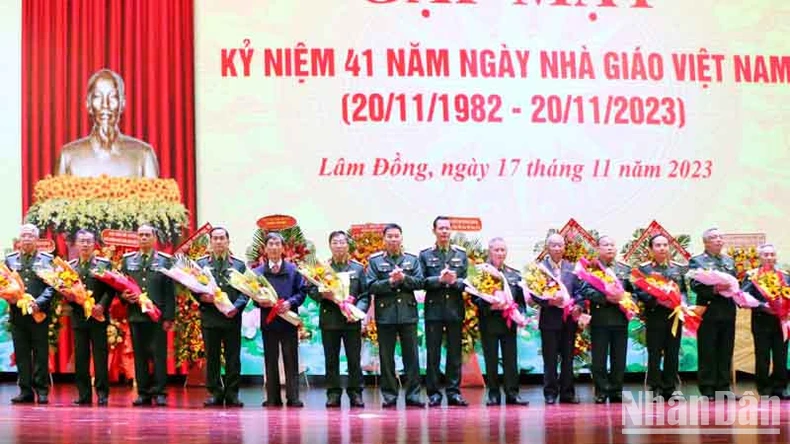 Học viện Lục quân kỷ niệm 41 năm Ngày Nhà giáo Việt Nam ảnh 3