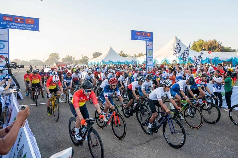 Đội tuyển Việt Nam giành giải Nhất cá nhân Giải đua xe đạp hữu nghị lần thứ nhất tại Thủ đô Vientiane ảnh 1