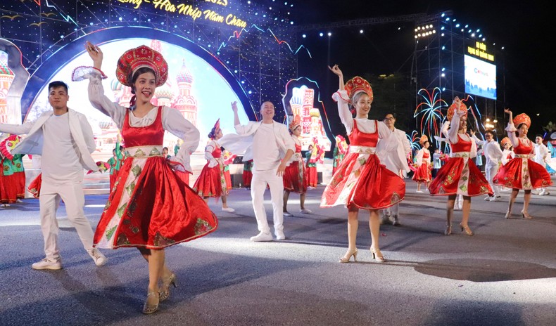 Sôi động Carnaval Hạ Long 2023 ảnh 2