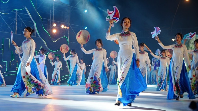 Sôi động Carnaval Hạ Long 2023 ảnh 4